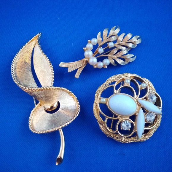 Jewelry Vintage Mid Century Gold Tone Pins Group Of 3 196s Poshmark